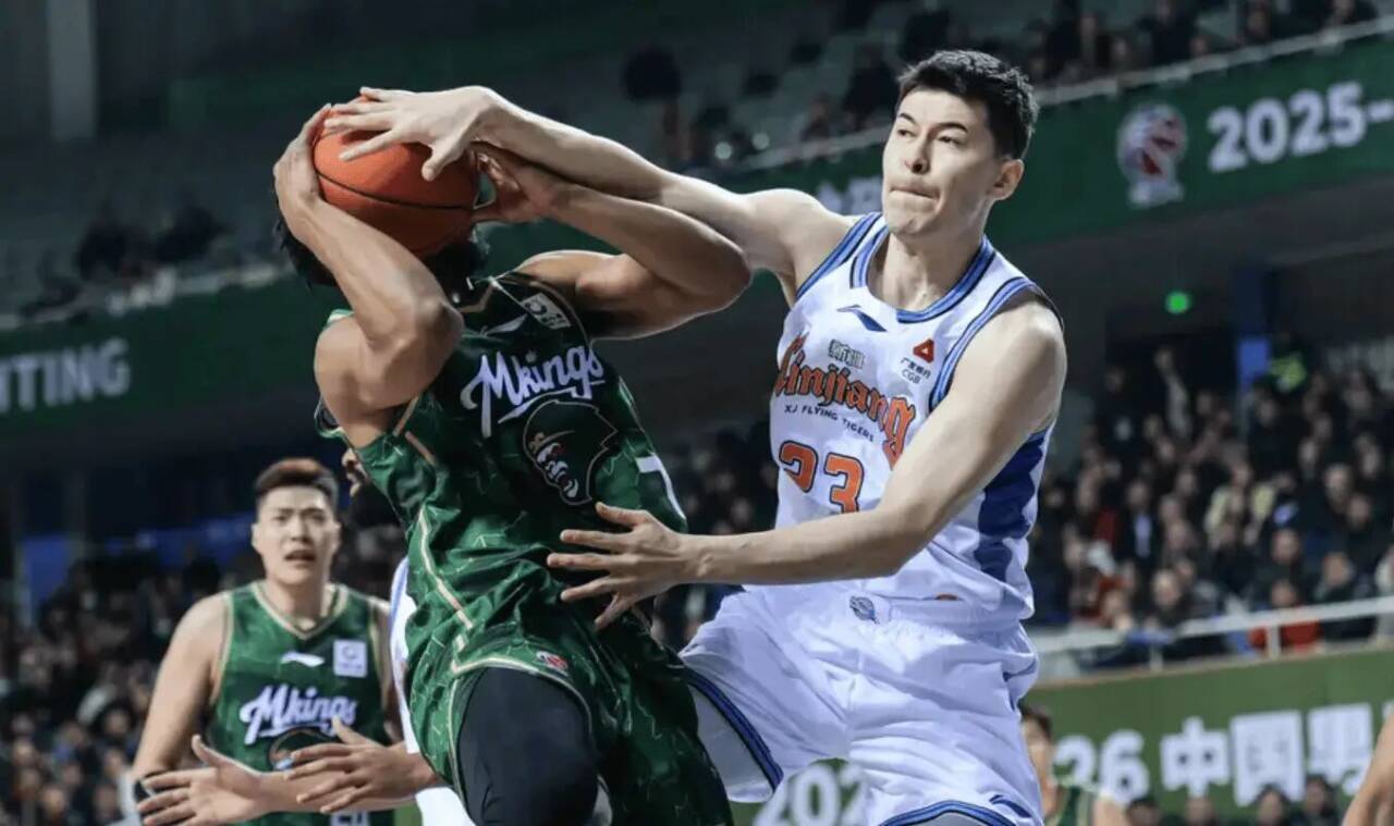 九游体育APP-新疆男篮这也能输？最后时刻落后1分，竟4罚0中，球迷：真丢人啊